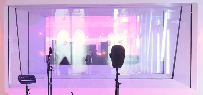 akustinen ikkunarakenne äänitysstudiossa